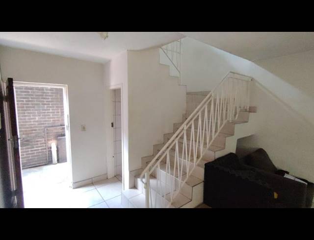 2 BEDROOM DUPLEX FOR SALE IN KEW